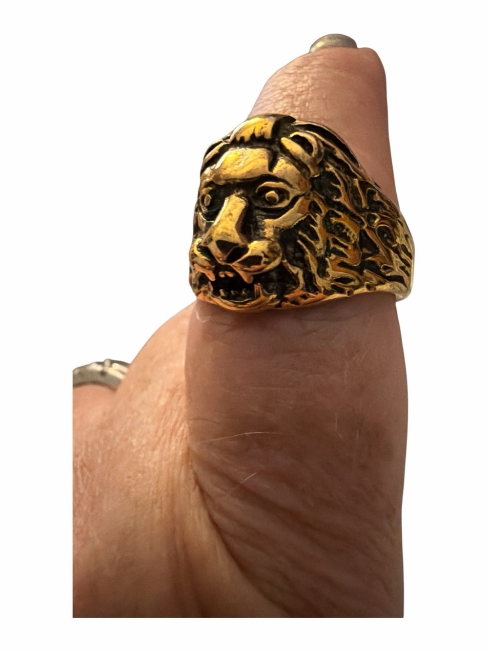 Menβs Gold Tone Lion Head Signet Ring